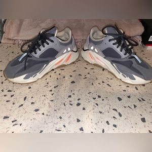 Big kids size 4.5 women’s size 6/6.5 - used yeezy 700